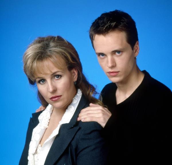 Genie Francis and Jonathan Jackson.